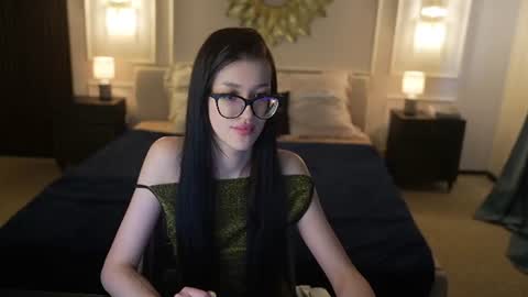 Diamonds Girls online show from July 28, 2026, 11:17 am