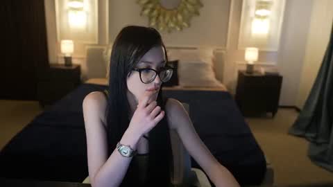 Diamonds Girls online show from July 28, 2026, 12:48 pm