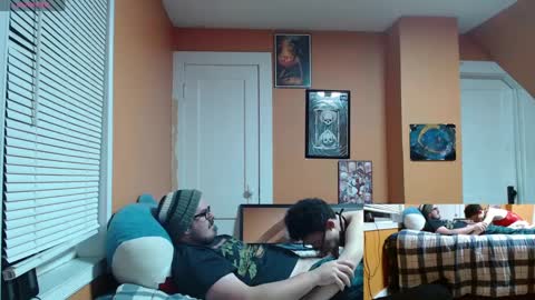 Strawberry online show from December 20, 2024, 1:14 am