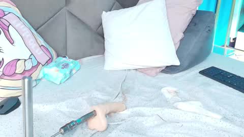  Brigiitte  online show from February 18, 2025, 4:05 pm