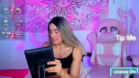 Snapshot of brihanna_cooper chatting on August 5, 2026, 2:20 pm bri online show from August 5, 2026, 2:20 pm