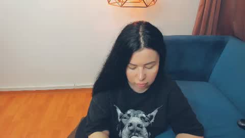 brilliantegirl_ online show from June 15, 2026, 6:48 am