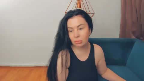 brilliantegirl_ online show from July 5, 2026, 7:04 am
