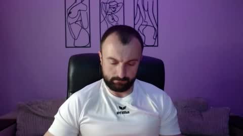 brindlefly69 online show from May 12, 2026, 10:23 am