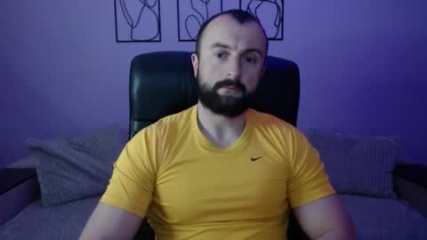 brindlefly69 online show from May 18, 2026, 10:32 am