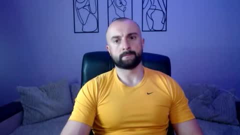 brindlefly69 online show from May 20, 2026, 10:43 am