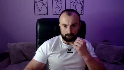 brindlefly69 online show from June 3, 2026, 10:51 am