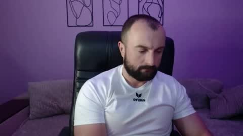 brindlefly69 online show from June 4, 2026, 10:43 am