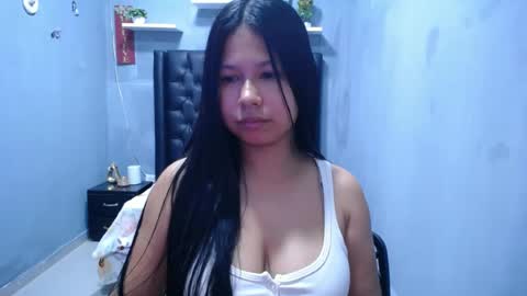 Snapshot of britanyx1 chatting on April 30, 2026, 2:12 pm britanyx1 online show from April 30, 2026, 2:12 pm