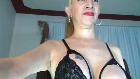 Snapshot of brithany_hunt chatting on August 2, 2026, 6:50 pm brithany hunt online show from August 2, 2026, 6:50 pm
