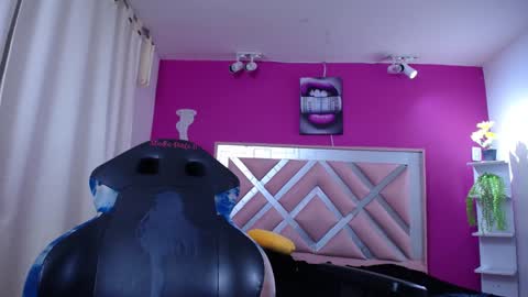 britany online show from December 24, 2024, 2:54 pm
