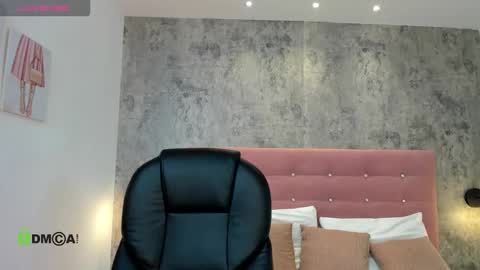 Brithany online show from October 7, 2025, 12:35 pm