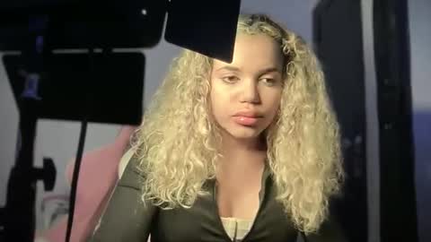 Snapshot of brithneysquirt chatting on November 26, 2025, 2:56 am brithneysquirt online show from November 26, 2025, 2:56 am