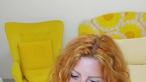 Snapshot of britishmilfpenelope chatting on May 19, 2026, 9:59 am Penelope online show from May 19, 2026, 9:59 am