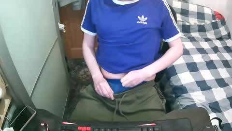 Snapshot of britishtom93 chatting on April 26, 2026, 11:24 pm British Tom online show from April 26, 2026, 11:24 pm