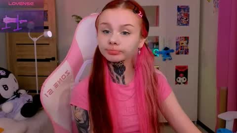 Snapshot of britney_lynch chatting on November 10, 2025, 8:08 pm Britney online show from November 10, 2025, 8:08 pm