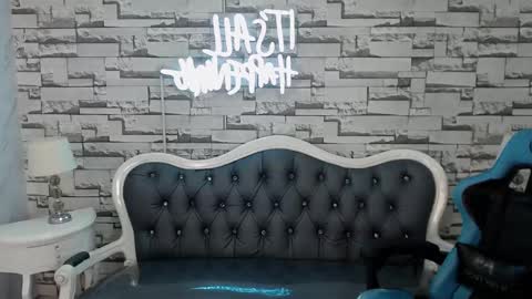 Snapshot of britney_sub chatting on February 4, 2025, 3:44 am Britney online show from February 4, 2025, 3:44 am