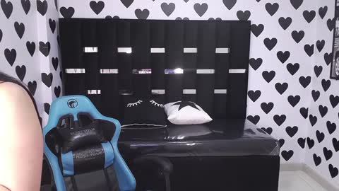 Snapshot of britney_sub chatting on February 21, 2025, 3:34 am Britney online show from February 21, 2025, 3:34 am