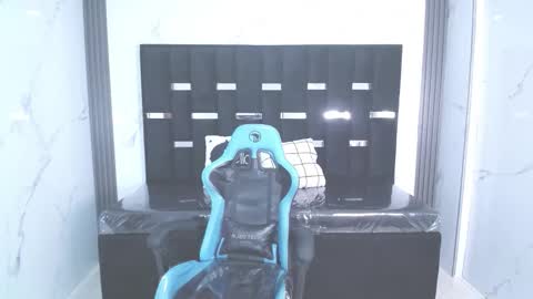 Snapshot of britney_sub chatting on September 11, 2025, 2:44 am Britney online show from September 11, 2025, 2:44 am