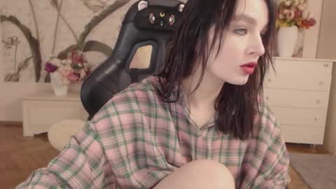 britneybarker online show from January 12, 2026, 2:28 am