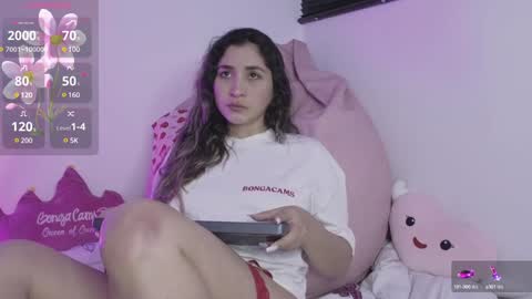 Snapshot of britt_grey chatting on February 3, 2025, 10:11 pm britt grey online show from February 3, 2025, 10:11 pm