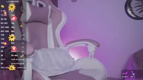 Snapshot of britt_grey chatting on March 10, 2025, 11:27 pm britt grey online show from March 10, 2025, 11:27 pm