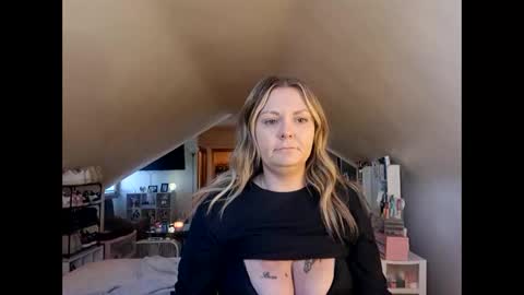 Snapshot of brittanybby23 chatting on November 23, 2025, 7:02 pm brittanybby23 online show from November 23, 2025, 7:02 pm