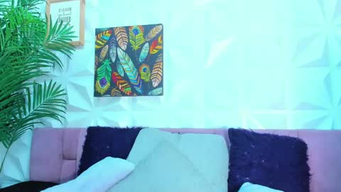 BRIYIT     online show from September 12, 2025, 3:28 am