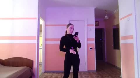 Lina online show from May 31, 2026, 8:10 am