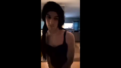 Snapshot of brookiebabyyyx3 chatting on April 5, 2026, 12:24 pm brooke online show from April 5, 2026, 12:24 pm