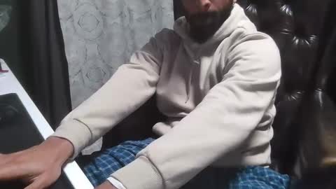 Snapshot of brownbd32 chatting on January 14, 2025, 11:27 pm brownbd32 online show from January 14, 2025, 11:27 pm