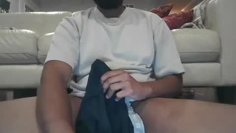 Snapshot of brownbd32 chatting on October 7, 2025, 1:58 am brownbd32 online show from October 7, 2025, 1:58 am