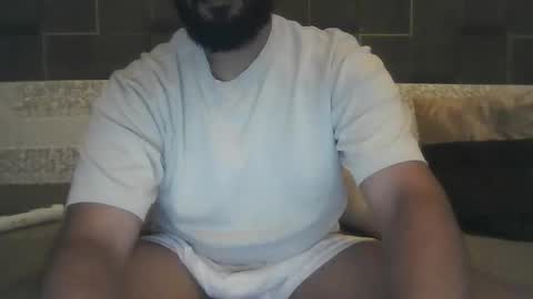 Snapshot of brownbd32 chatting on December 19, 2025, 8:27 pm brownbd32 online show from December 19, 2025, 8:27 pm