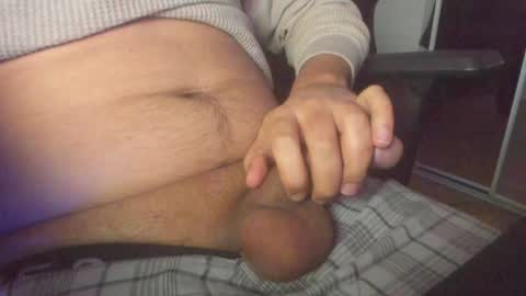 Snapshot of brownboyz99 chatting on December 27, 2024, 4:47 am brownboyz99 online show from December 27, 2024, 4:47 am