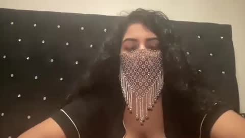 browngoddess1698 online show from January 27, 2025, 8:07 pm