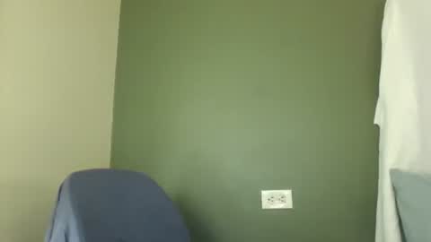 Snapshot of brownsugar0910 chatting on February 6, 2026, 10:02 pm EtherealLilac online show from February 6, 2026, 10:02 pm