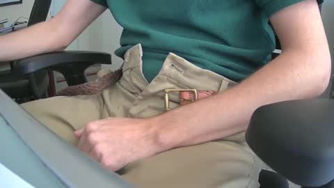 Snapshot of brubate chatting on October 9, 2025, 6:39 pm bru online show from October 9, 2025, 6:39 pm