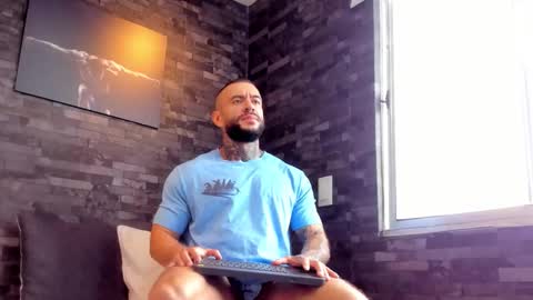 Snapshot of brucedallas chatting on September 22, 2025, 1:35 pm brucedallas online show from September 22, 2025, 1:35 pm