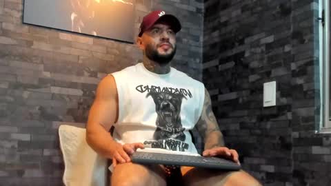 Snapshot of brucedallas chatting on May 15, 2026, 11:45 pm brucedallas online show from May 15, 2026, 11:45 pm