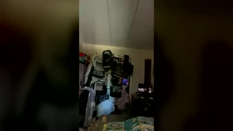 Snapshot of brujaxgrey chatting on July 19, 2026, 5:27 pm Brujaxgrey online show from July 19, 2026, 5:27 pm