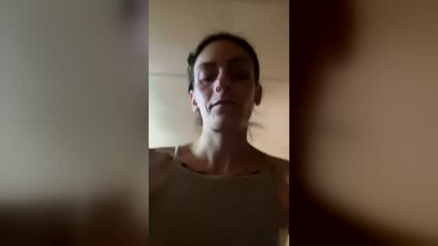 Snapshot of brujaxgrey chatting on July 24, 2026, 5:00 pm Brujaxgrey online show from July 24, 2026, 5:00 pm