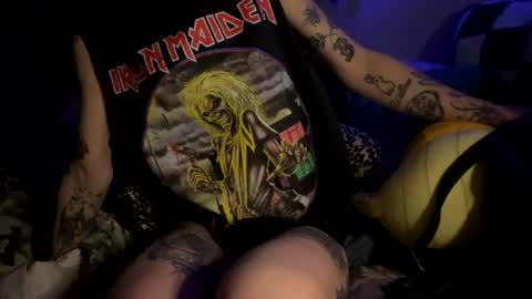 Snapshot of brujaxgrey chatting on July 25, 2026, 7:06 am Brujaxgrey online show from July 25, 2026, 7:06 am