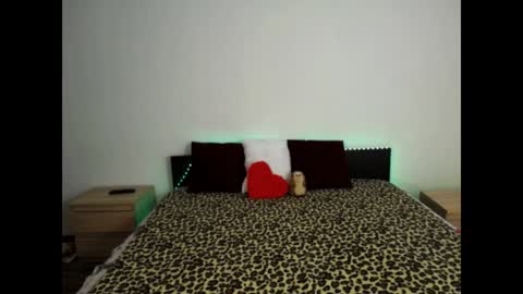 Snapshot of brunettgirl_ chatting on December 10, 2024, 6:11 am Ellis online show from December 10, 2024, 6:11 am