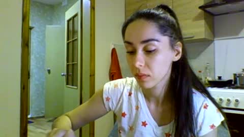 Snapshot of brunettgirl_ chatting on December 17, 2024, 4:00 pm Ellis online show from December 17, 2024, 4:00 pm