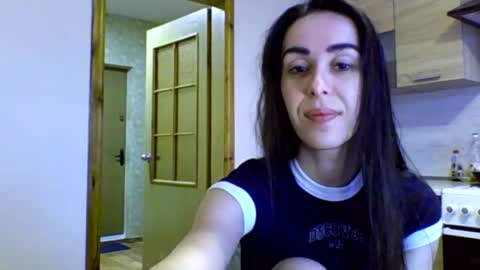 Snapshot of brunettgirl_ chatting on December 19, 2024, 6:56 am Ellis online show from December 19, 2024, 6:56 am