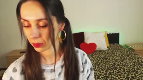 Snapshot of brunettgirl_ chatting on January 15, 2025, 6:22 am Ellis online show from January 15, 2025, 6:22 am