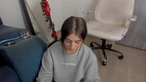 Snapshot of brunnette__1 chatting on June 5, 2026, 6:52 am brunnette online show from June 5, 2026, 6:52 am