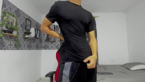 Snapshot of bruno_snow chatting on September 17, 2025, 3:30 am bruno_snow online show from September 17, 2025, 3:30 am