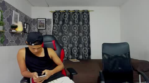 Snapshot of bruno_snow chatting on October 13, 2025, 3:39 am bruno_snow online show from October 13, 2025, 3:39 am