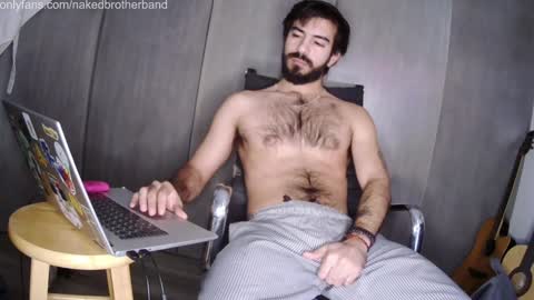 brunobaibe online show from February 2, 2025, 2:13 pm